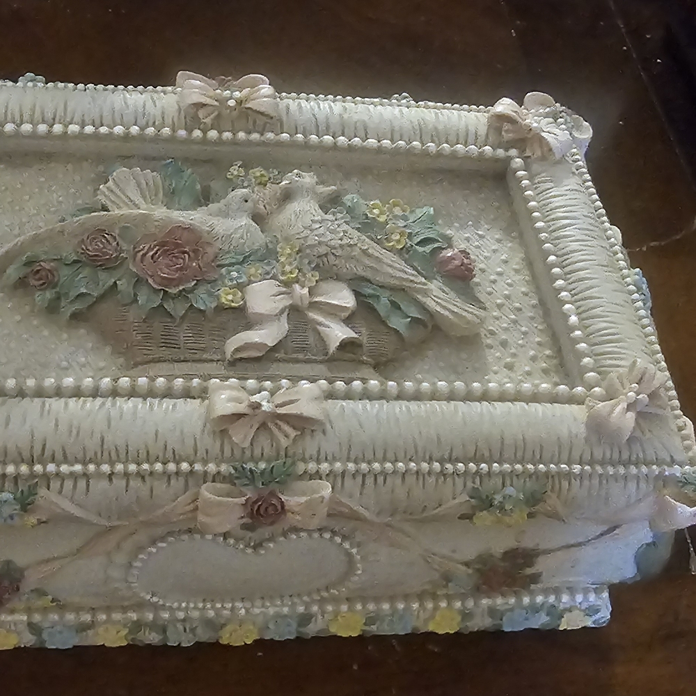 Elegant Floral Jewelry Box